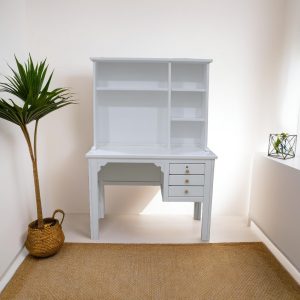 Bureau moderne avec étagères et tiroirs - design classique blanc pour la maison